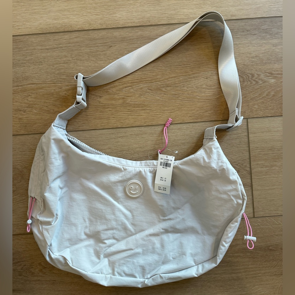 Gilly Hicks tote